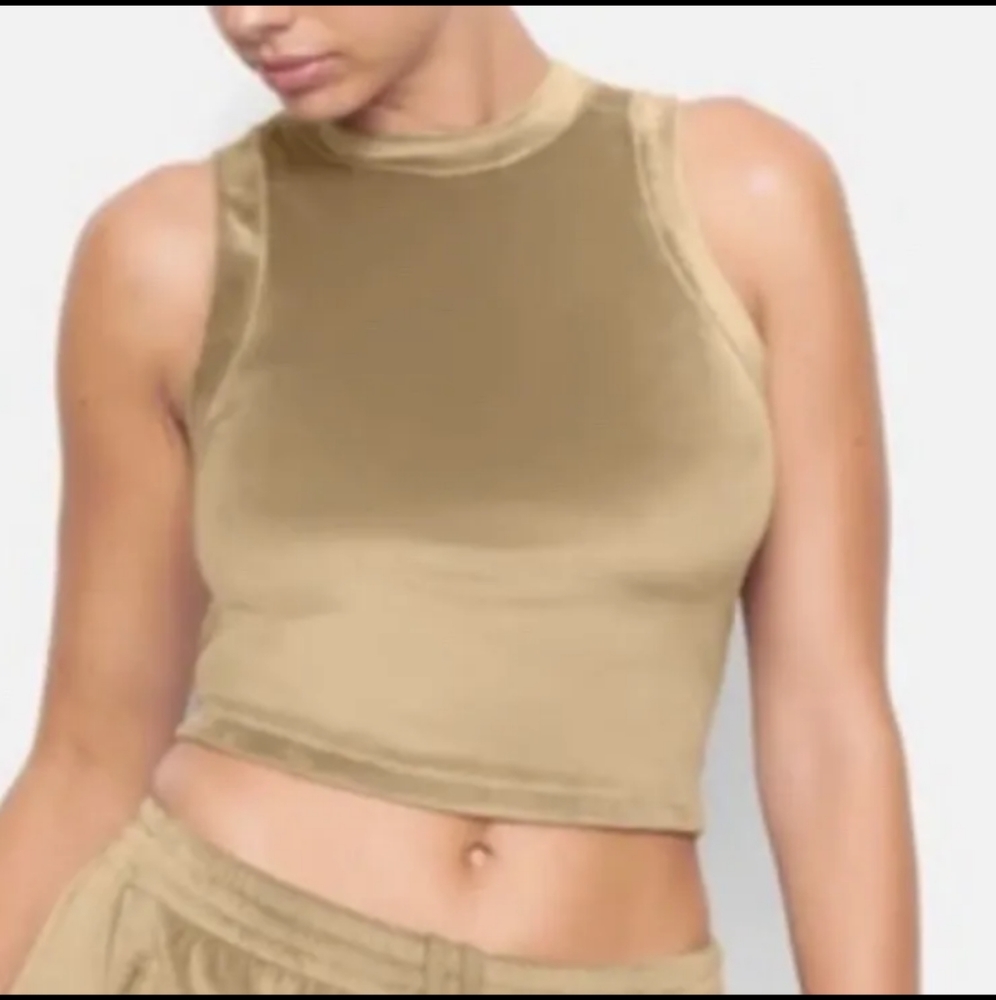 Skims | Velour Crew Neck Cropped Tank Top Women’s Size Medium Gold Plush